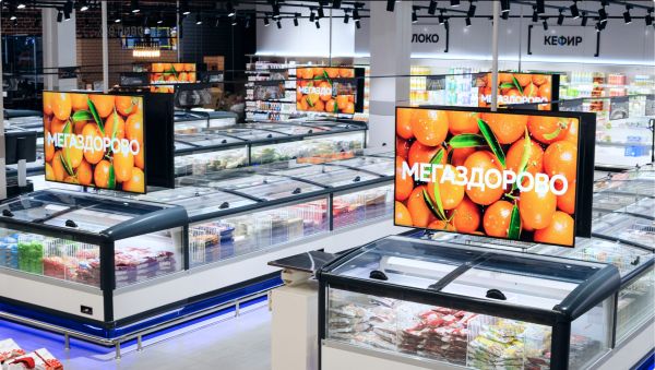 Рекламные экраны в торговом зале